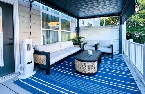 The Stallion #103 - Walk to Attractions - Modern 2BD Loft in Downtown with Patio - Foto 19