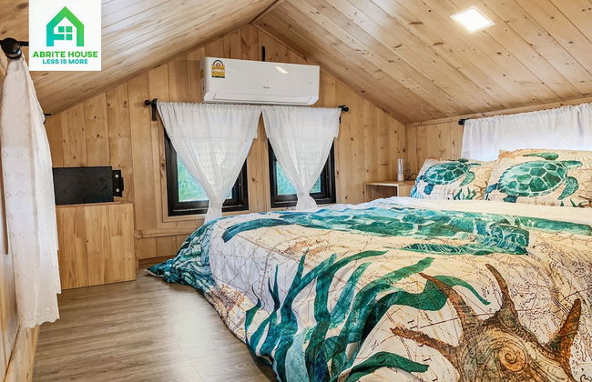 Tiny House on Koh Lanta Only 2 Minutes Walk to the Beach - Photo 1