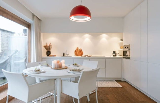 Modern Apartment With Terraces and Parking - Photo 2