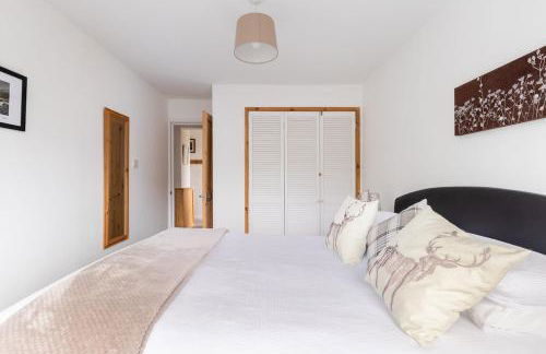 The Old Salt Store, 2 bed apartment with stunning river view - Photo 30