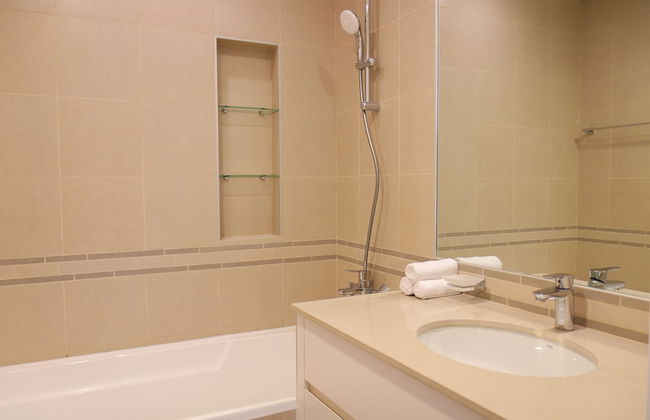 1 Bedroom Apartment in Hayat Boulevard - Photo 7