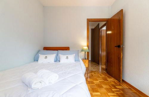 Two-bedroom apartment, central location, with terrace, WiFi, and metro nearby - Photo 5