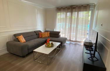 2 Bedroom Apartment with garden - Foto 1