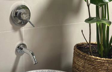 Wood & Stone Guesthouse - Photo 12