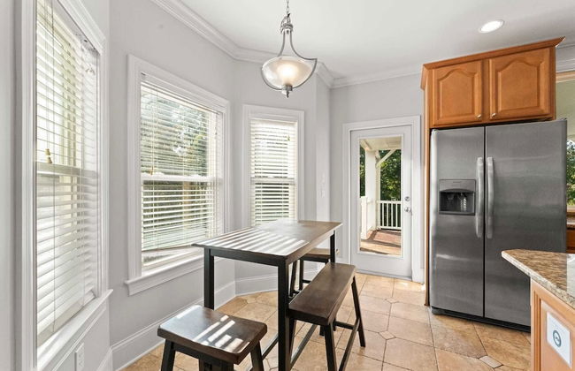 Lakefront 6bdr, Priv Dock, Game Room, Firepit Jake's Lake House by Avantstay - Foto 25