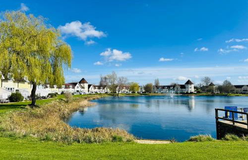 Rose Lake View, 3 Bed Luxury Cotswolds Lake House, South Cerney, Cirencester - Foto 2