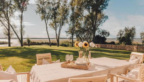 Watermark Usedom - Traumhaus direkt am Wasser mit eigener Badestelle - Haus Woge - Foto 4, Garden, Garden view