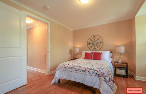 NEW! 3-story Townhome - Private, Self checkin, Quiet. - Foto 3