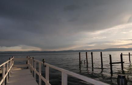 Modern Waterfront Home in Lucerne - Foto 42