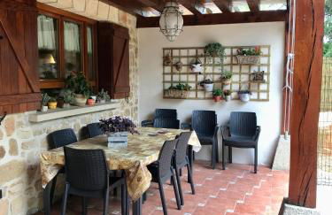 Caserio Arrigorri excelente ubicación jardín con BBQ perfecto para grupos - Foto 23