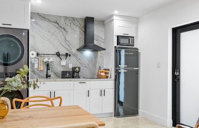 Fresh Modern With Pool Oasis - Foto 12