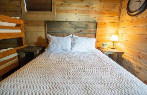 Serenity Ridge- Scenic Luxury Log Estate Getaway - Foto 19