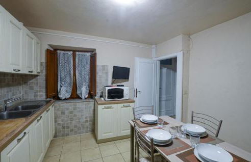 2 Bedroom Lovely Home In Valpromaro - Foto 8