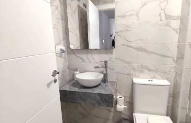 ZONA LUXURY 2 a 5 min de la ESTACIÓN DE TREN Y BUS MARÍA ZAMBRANO - Foto 13