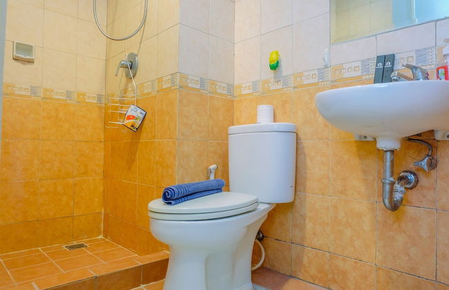 2BR City Home Apartment - Photo 13