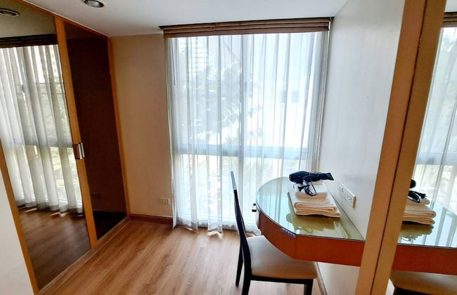 5B - 2 Bedroom Downtown Apartment With Shared Pool - Photo 43