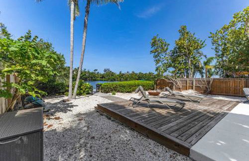 Blue Lagoon Hideaway 3BR Coastal Chic Retreat - Foto 37