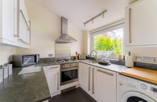 Field Cottage - Photo 3