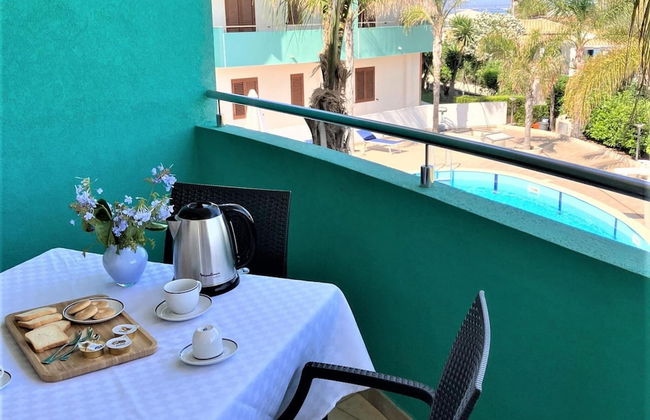 Belvilla by OYO Appartamento Lato Piscina - Photo 12