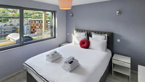 Confluence - Photo 2