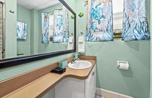 Majestic Beach Condo in Beachfront Resort in St Pete Beach - Foto 15