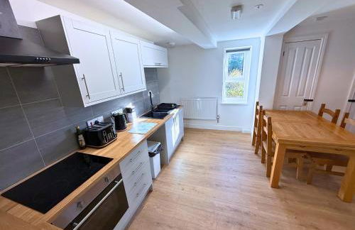 New 3 Bedroom Apartment Next to Station - Foto 18