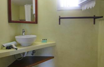 Villa with View of Agios Ioannis and Pool with Jacuzzi - Foto 9