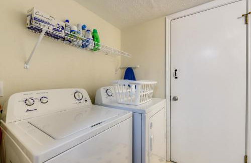 Easy Hwy Access to ATL Work-Ready Riverdale Home - Foto 13