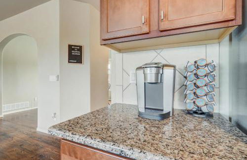 Mountain Breeze Villa w Mountain Views and Air Hockey - Foto 21