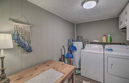 Damascus Cottage with Fire Pit - 1 Mi to Trails - Foto 14