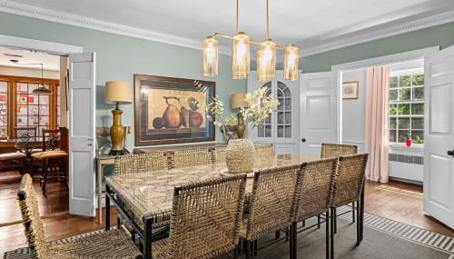 7BR Historic Estate Private Yard Near DC and Old Town - Vassar - Foto 3