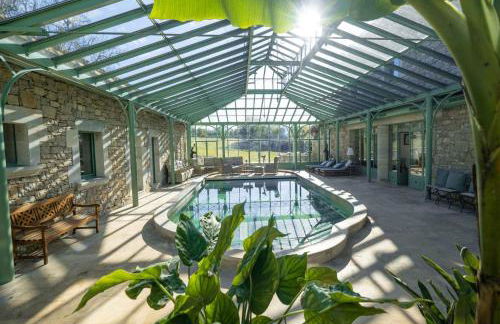 Mas des Sylves - Piscine intérieure chauffée - Parc de 100 hectares - Foto 3