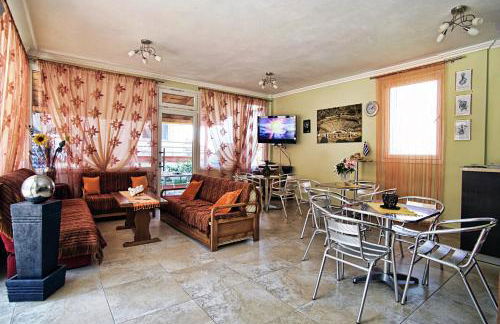 Anestis Studios - Photo 52