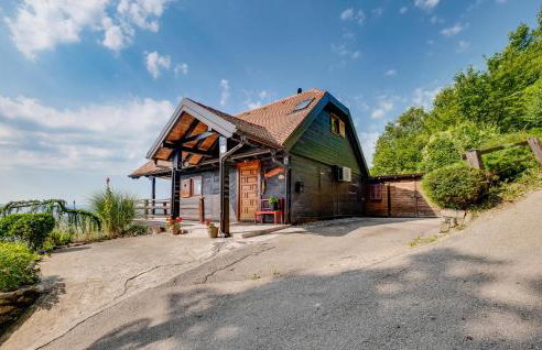 Beautiful Home In Samobor With Kitchen - Photo 2