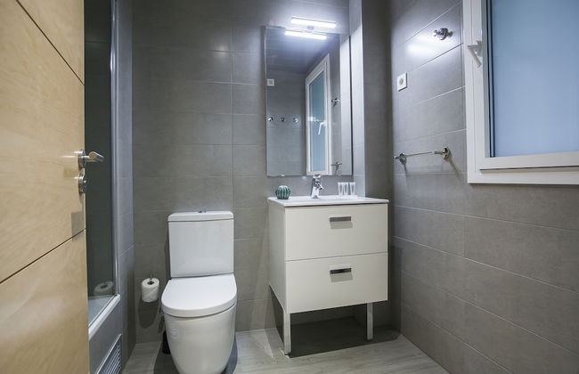 BBarcelona Gaudi Flats - Photo 46