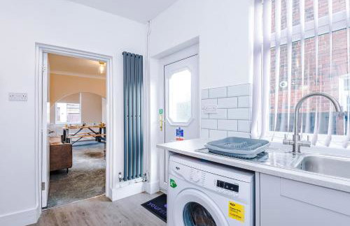 Oxford House by YourStays - Cosy Home in the Suburb of May Bank - Foto 23