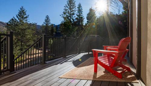 Mountain Cabin with Hot Tub, Scenic Views, Fire Pit, by Forest & Peak Retreats - Photo 2