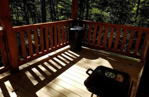 Cozy Family-Friendly Cabin with Private Outdoor Jacuzzi near Huntington, West Virginia - Foto 18