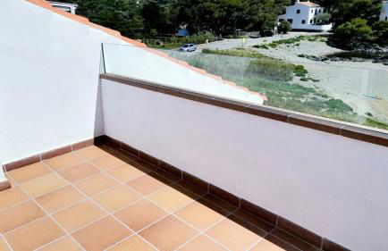 Maravilloso dúplex en primera línea de mar - Foto 17