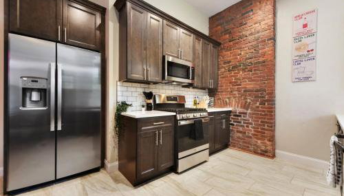 9 Bedroom House with King-sized Bed near Bakery Square - Foto 4