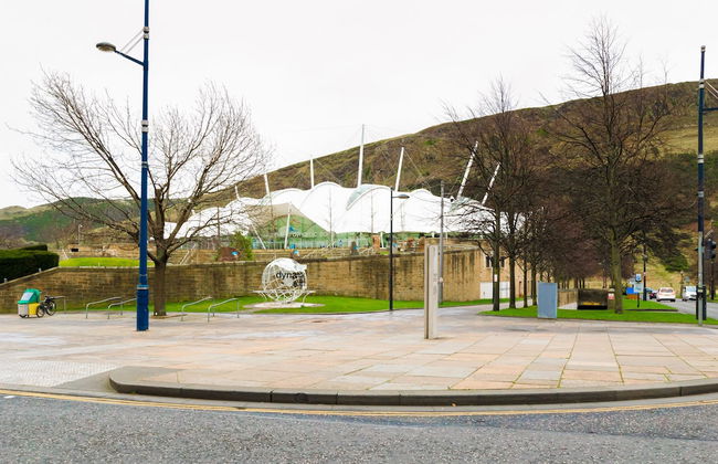 Tony Asga - Coady Apartment - Photo 25