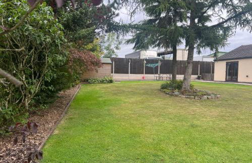 2 bedroom bungalow, 15 minutes to Alton Towers, dog friendly - Foto 64