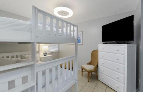 Susie Q's Beach Retreat by Sand Seeker Vacations - Photo 16