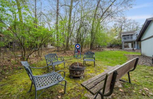 Game Lovers Getaway In Abbey Springs with Golf Cart - Foto 50