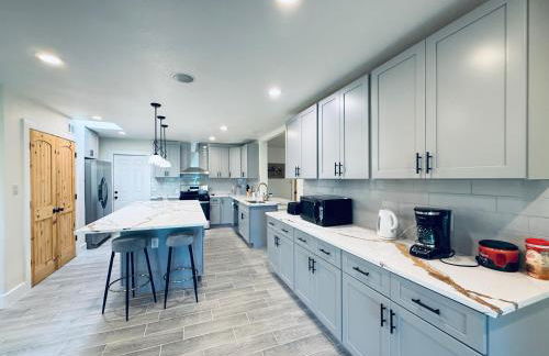 Waterfront Vacation Retreat with Gazebo Fishing - Foto 35