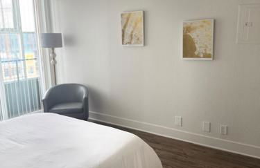 Villa Marina - AMAZING Modern, Spacious, Stylish 2 Master Suites in CENTRAL Marina Del Rey - Photo 29