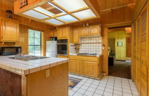 Glen Lake Cabin in the Woods - Photo 19