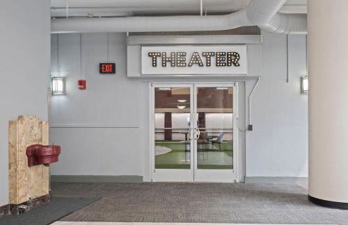 New Downtown Indy 3BR Retreat Sleeps 10 - Arcade - Foto 24