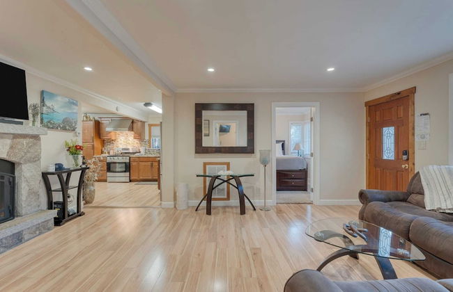 Lake Star by Avantstay Hot Tub, Walk to Beach - Foto 10