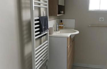 Studio 35m2 à 3 km de la gare d Angoulême avec draps et linge de maison fournis - Foto 10